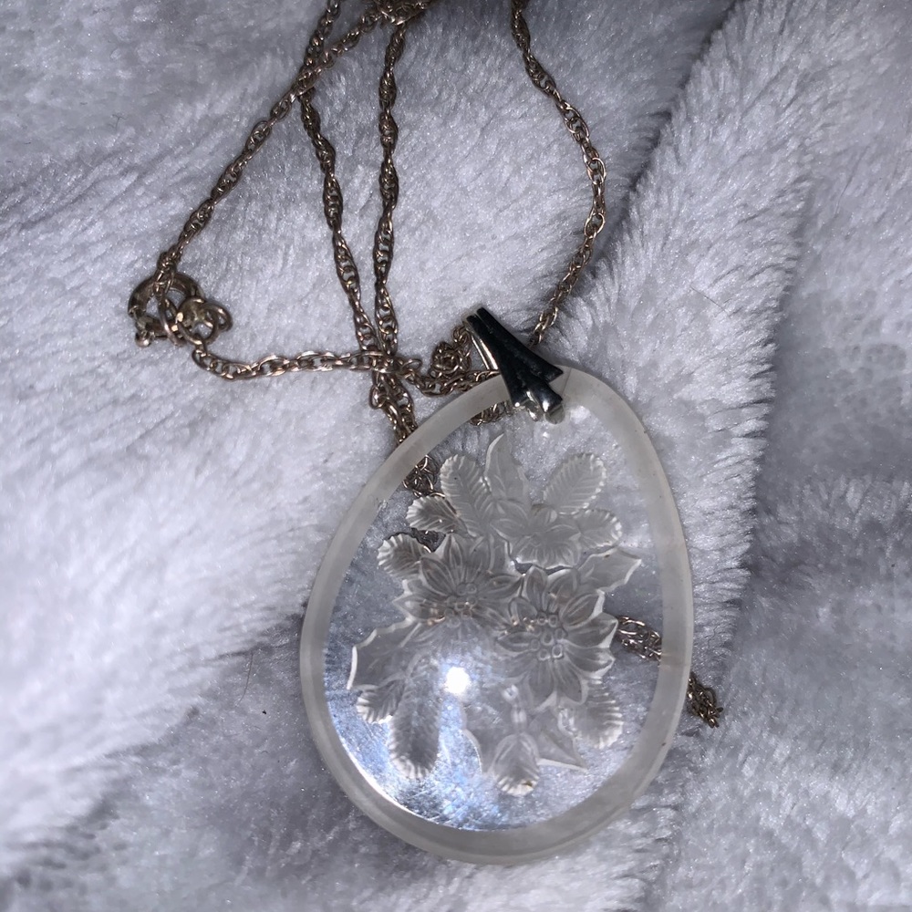 Cute flower necklace